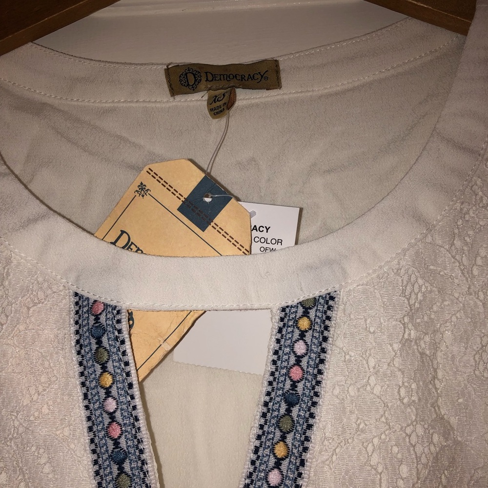 NWT Democracy high/low top.  XS. Breezy and cute! - Picture 2 of 3